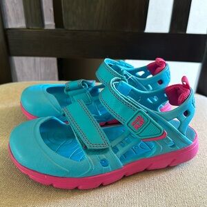 Stride Rite Made to Play Kids Girls Phibian Closed Toe Sandals Blue Pink Size 11